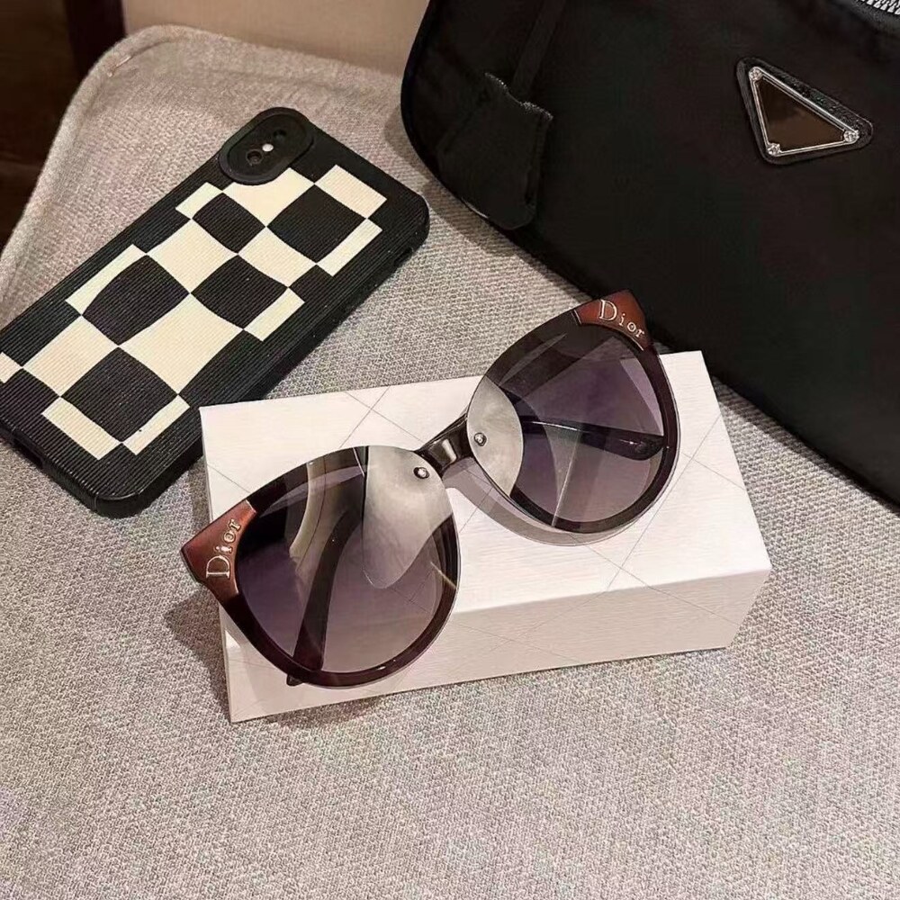 Dior Cat Eye Tortoiseshell Sunglasses - Picture 3 of 4